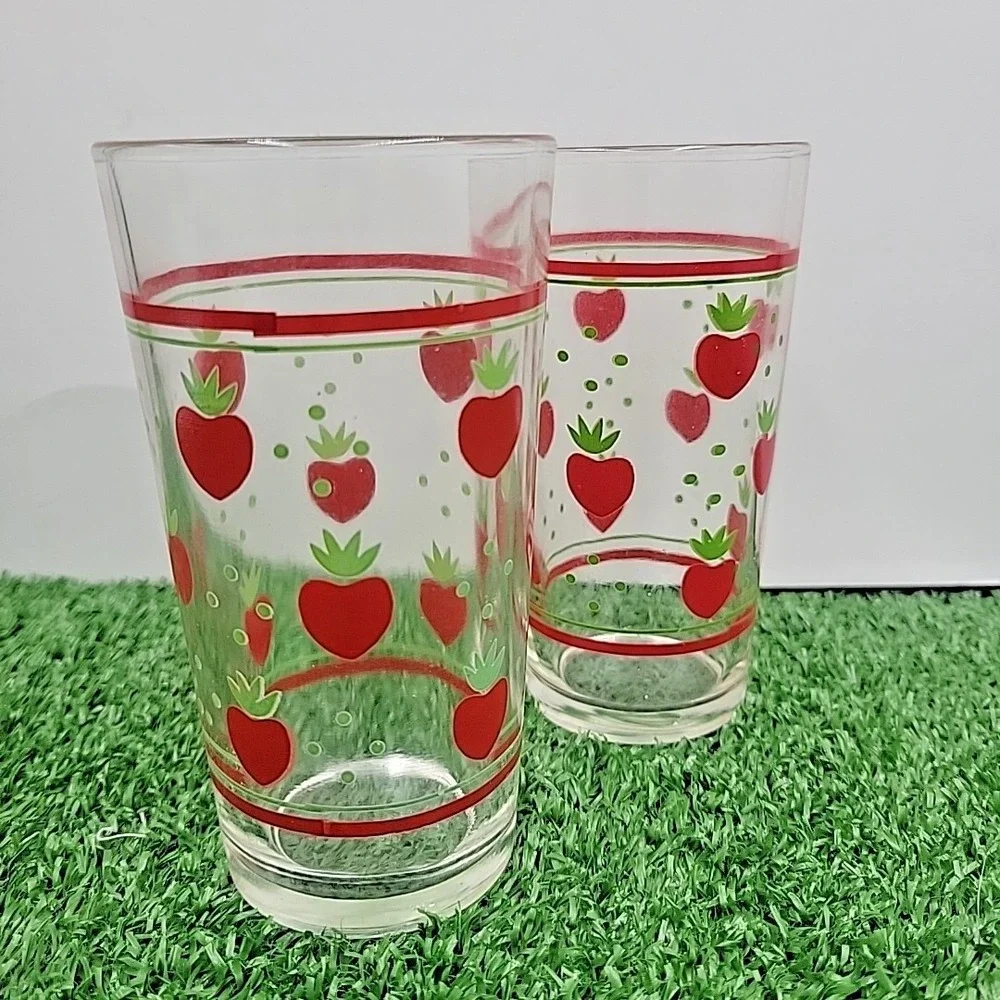 VTG Retro Strawberry Fruit Clear 10 OZ Glass‎ Drinking Cup Tumblers